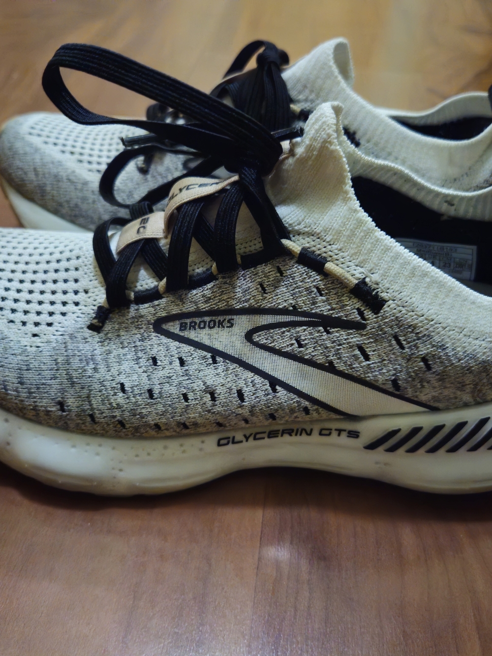 Brooks Women's Glycerin GTS Running Shoes - White/Black